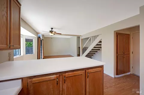 814 Milsom Pl, Windsor, CA 95492 photo 11