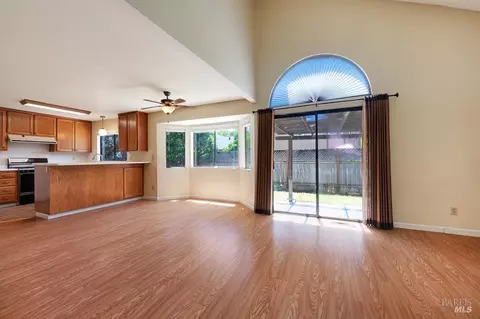814 Milsom Pl, Windsor, CA 95492 photo 7