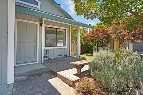814 Milsom Pl, Windsor, CA 95492 photo 3