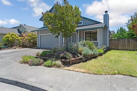 814 Milsom Pl, Windsor, CA 95492 photo 2