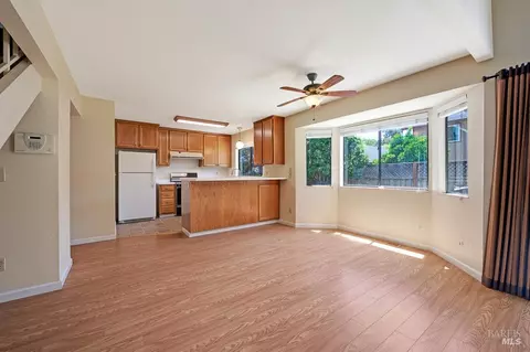 814 Milsom Pl, Windsor, CA 95492 photo 9
