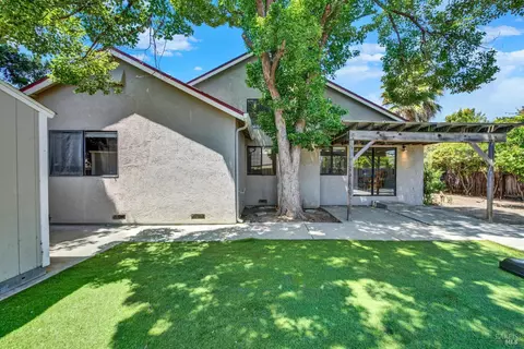 Exterior - 945 Hickory Ave, Fairfield, CA 94533 photo 10 of 25