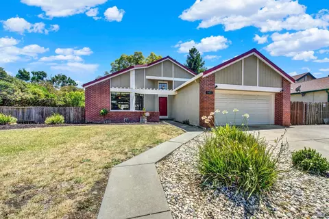 Exterior - 945 Hickory Ave, Fairfield, CA 94533 photo 2 of 25