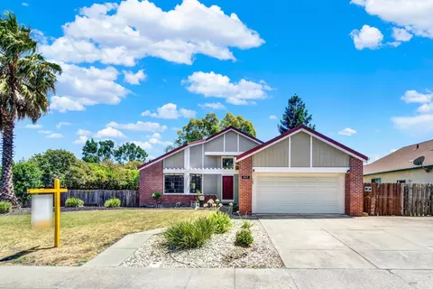 Exterior - 945 Hickory Ave, Fairfield, CA 94533 photo 6 of 25