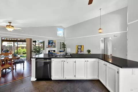 Kitchen - 945 Hickory Ave, Fairfield, CA 94533 photo 9 of 12
