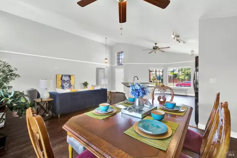 Dining - 945 Hickory Ave, Fairfield, CA 94533 photo 4 of 4