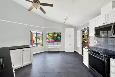 Kitchen - 945 Hickory Ave, Fairfield, CA 94533 photo 12 of 12