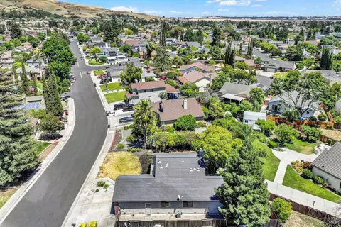 View/Area - 945 Hickory Ave, Fairfield, CA 94533 photo 1 of 3