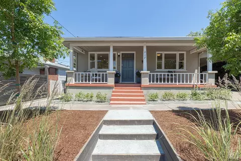 217 Lincoln St, Healdsburg, CA 95448