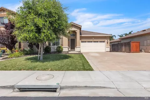 1068 Parkside Dr, Vacaville, CA 95688