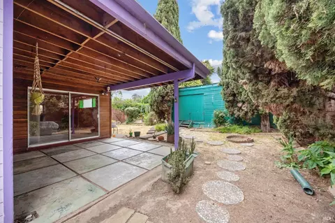 Exterior - 1037 Sheridan St, Vallejo, CA 94590 photo 3 of 9