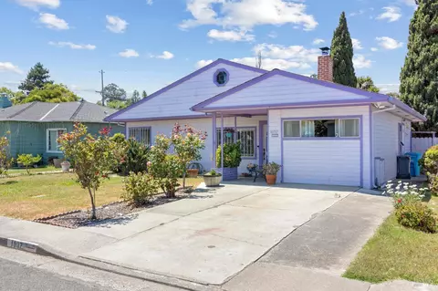 Exterior - 1037 Sheridan St, Vallejo, CA 94590 photo 2 of 9
