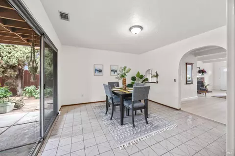 Dining - 1037 Sheridan St, Vallejo, CA 94590 photo 1 of 4