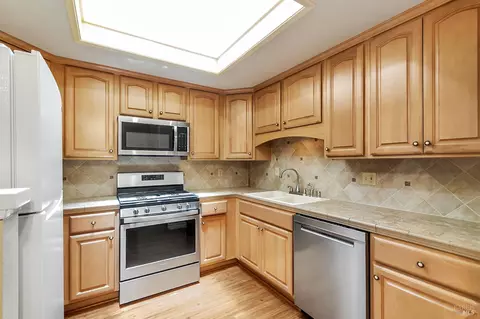 6162 Country Club Dr, Rohnert Park, CA 94928