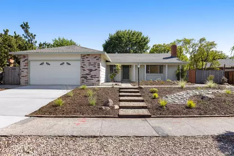 2454 Appletree Dr, Santa Rosa, CA 95403