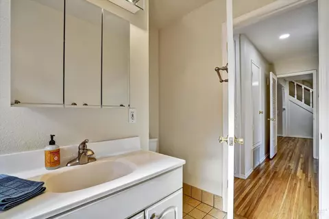 Bath - 8567 Davona Dr, Dublin, CA 94568 photo 2 of 4