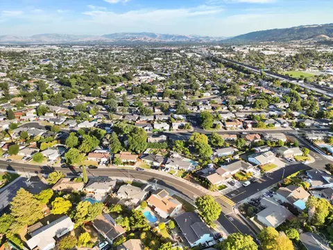 View/Area - 8567 Davona Dr, Dublin, CA 94568 photo 6 of 7