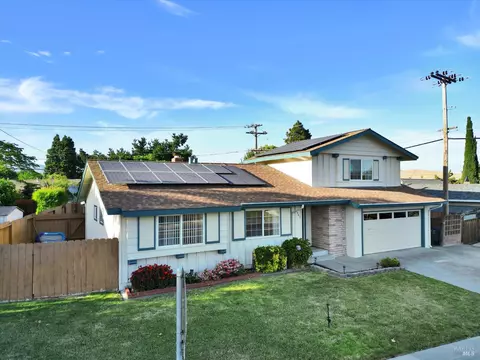 Exterior - 8567 Davona Dr, Dublin, CA 94568 photo 8 of 12