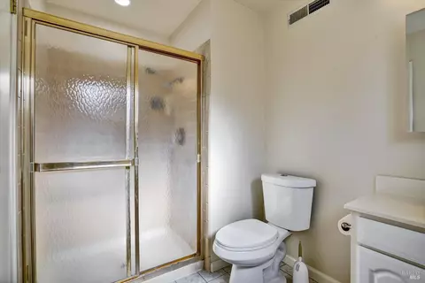 Bath - 8567 Davona Dr, Dublin, CA 94568 photo 4 of 4