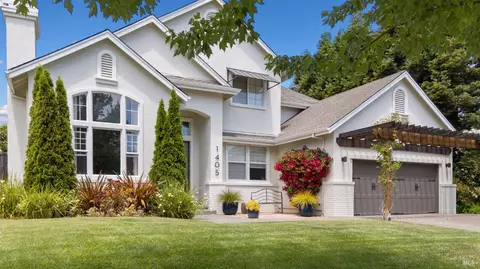 1405 Snowy Egret Dr, Santa Rosa, CA 95409