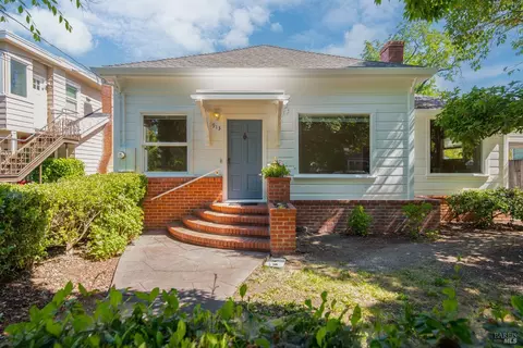 913 Spencer Ave, Santa Rosa, CA 95404