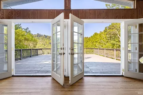 214 Pine Dr, Fairfax, CA 94930