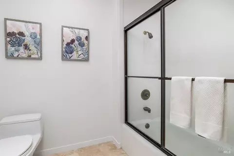 Bath - 36 Eucalyptus Knoll St, Mill Valley, CA 94941 photo 5 of 5