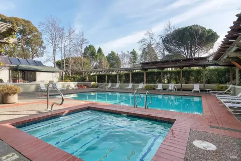 Exterior - 36 Eucalyptus Knoll St, Mill Valley, CA 94941 photo 3 of 3