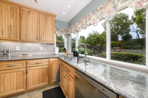 531 Locust Dr, Vallejo, CA 94591 photo 13