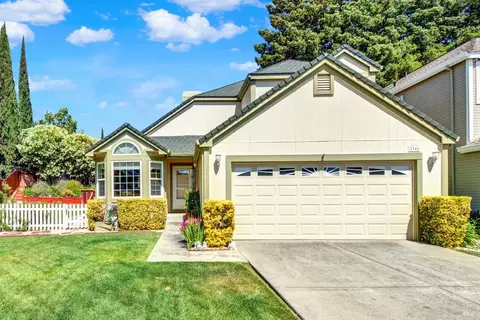 Exterior - 2340 Canton Ct, Fairfield, CA 94534 photo 3 of 33