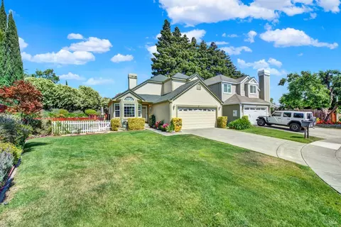 Exterior - 2340 Canton Ct, Fairfield, CA 94534 photo 6 of 33