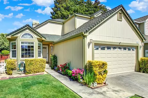 Exterior - 2340 Canton Ct, Fairfield, CA 94534 photo 4 of 33