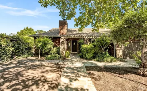 1805 Aurora Dr, Calistoga, CA 94515