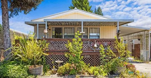 8800 Green Valley Rd #15, Sebastopol, CA 95472