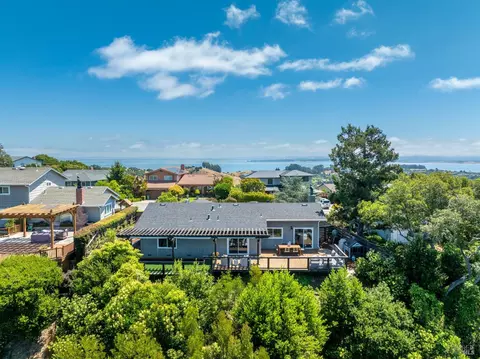 235 Mcnear Dr, San Rafael, CA 94901