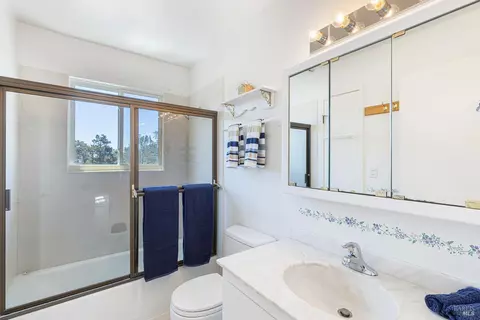 Bath - 359 Terra Verde, Bodega Bay, CA 94923 photo 1 of 2