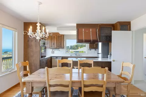 Dining - 359 Terra Verde, Bodega Bay, CA 94923 photo 5 of 5