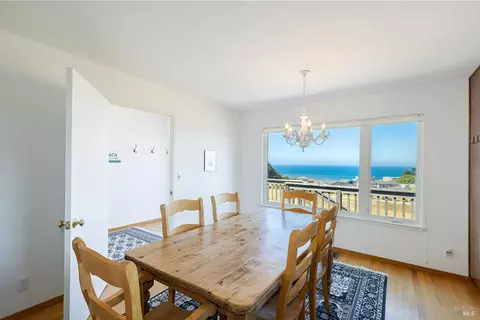 Dining - 359 Terra Verde, Bodega Bay, CA 94923 photo 3 of 5