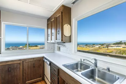 Kitchen - 359 Terra Verde, Bodega Bay, CA 94923 photo 1 of 5