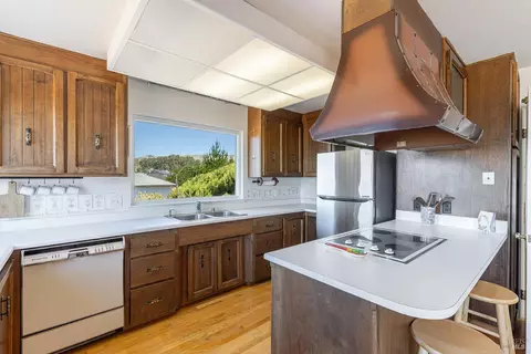 Kitchen - 359 Terra Verde, Bodega Bay, CA 94923 photo 4 of 5
