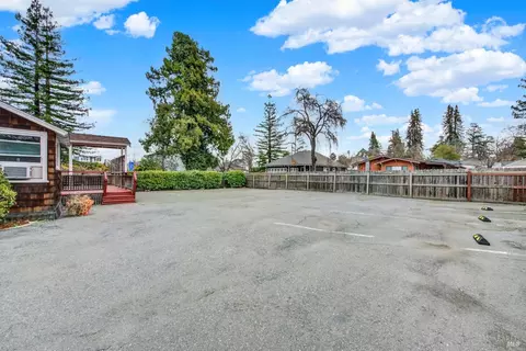 Exterior - 1763 2nd St, Napa, CA 94559 photo 16 of 19