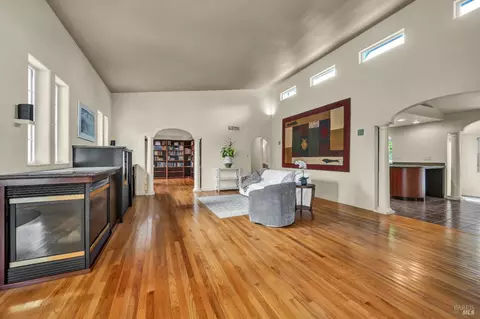 750 W School St, Cotati, CA 94931 photo 6