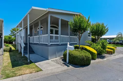 10 Camelia Dr, Napa, CA 94558 photo 2