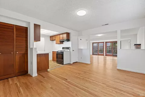 437 Ely Blvd S, Petaluma, CA 94954 photo 5