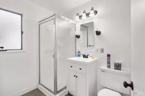Bath - 116 Manhattan Dr, Vallejo, CA 94591 photo 4 of 4