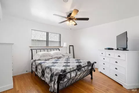 Bedroom - 116 Manhattan Dr, Vallejo, CA 94591 photo 2 of 4