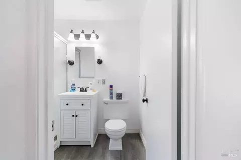 Bath - 116 Manhattan Dr, Vallejo, CA 94591 photo 3 of 4