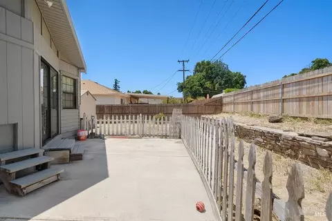 Exterior - 116 Manhattan Dr, Vallejo, CA 94591 photo 3 of 5