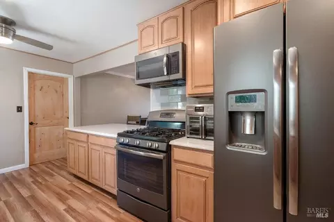 Kitchen - 116 Manhattan Dr, Vallejo, CA 94591 photo 2 of 4