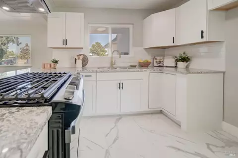 Kitchen - 1207 E Tennessee St, Fairfield, CA 94533 photo 3 of 3